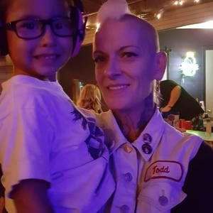 Meet your Posher, Chrysie